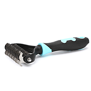 Blauer Kleiderhaken Trimmer